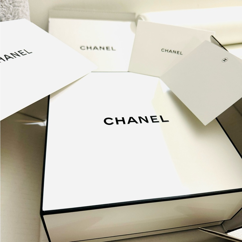 Chanel authentic Gift Box with Gift Message blank card and receipt holder
